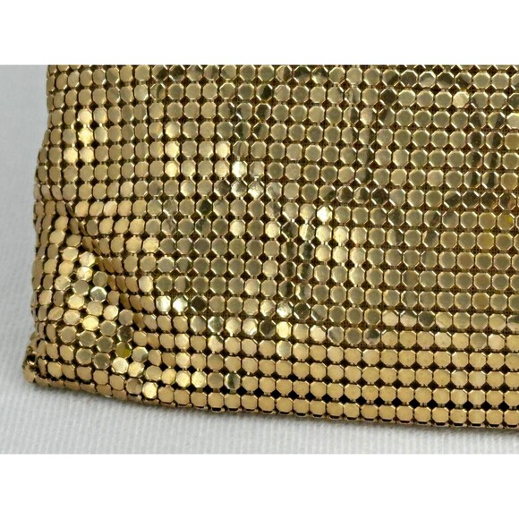 VINTAGE 1980s Whiting & Davis Gold Chainmail Zip Clutch ~ Mesh Evening Bag/Purse - Picture 3 of 11